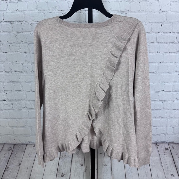Banana Republic Beige Ruffle Sweater Size Small - Picture 5 of 5